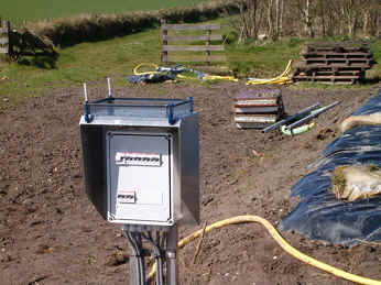 wpe4.jpg (16523 bytes)