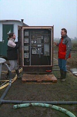 kwek_08.jpg (50624 bytes)